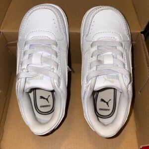 Child’s Puma rebound joy size 7c